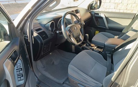 Toyota Land Cruiser Prado 150 рестайлинг 2, 2013 год, 3 200 000 рублей, 6 фотография