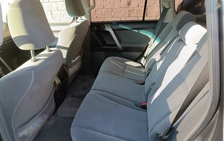 Toyota Land Cruiser Prado 150 рестайлинг 2, 2013 год, 3 200 000 рублей, 7 фотография