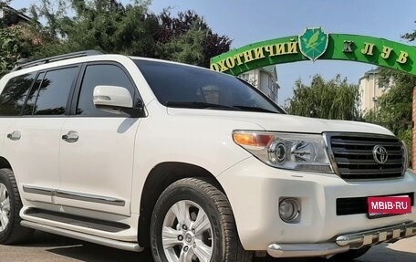 Toyota Land Cruiser 200, 2013 год, 4 200 000 рублей, 1 фотография