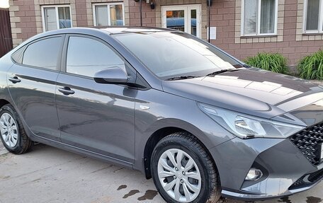 Hyundai Solaris II рестайлинг, 2021 год, 1 720 000 рублей, 3 фотография