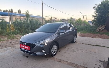 Hyundai Solaris II рестайлинг, 2021 год, 1 720 000 рублей, 12 фотография