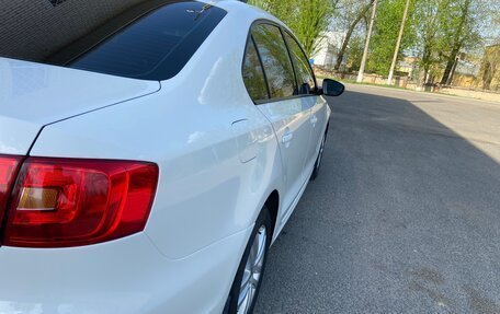 Volkswagen Jetta VI, 2011 год, 1 100 000 рублей, 12 фотография