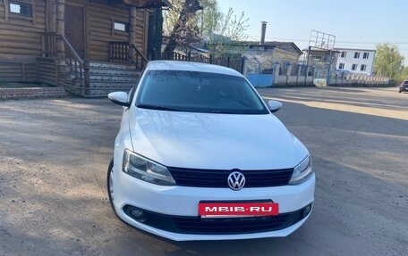 Volkswagen Jetta VI, 2011 год, 1 100 000 рублей, 10 фотография