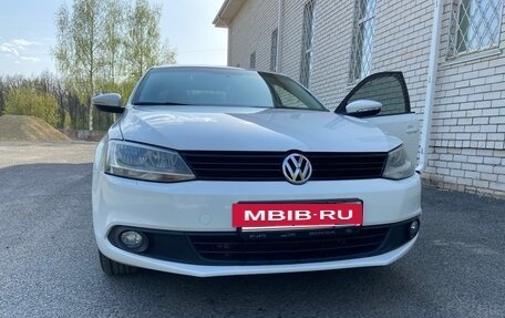 Volkswagen Jetta VI, 2011 год, 1 100 000 рублей, 20 фотография