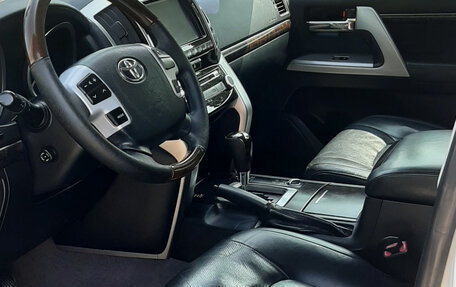 Toyota Land Cruiser 200, 2013 год, 4 200 000 рублей, 9 фотография