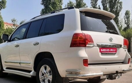 Toyota Land Cruiser 200, 2013 год, 4 200 000 рублей, 7 фотография