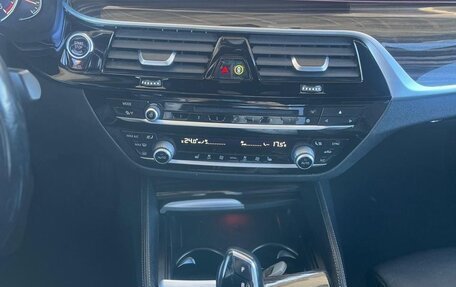 BMW 5 серия, 2017 год, 3 000 000 рублей, 5 фотография