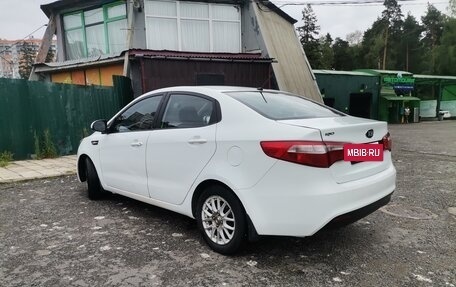 KIA Rio III рестайлинг, 2013 год, 640 000 рублей, 4 фотография