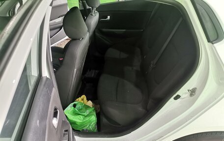 KIA Rio III рестайлинг, 2013 год, 640 000 рублей, 10 фотография