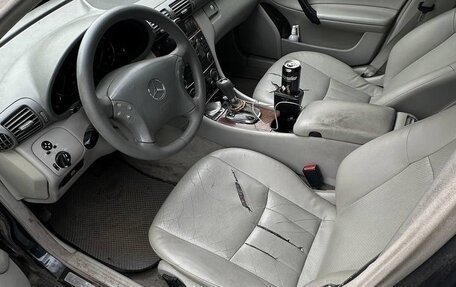 Mercedes-Benz C-Класс, 2004 год, 390 000 рублей, 2 фотография