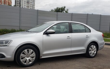 Volkswagen Jetta VI, 2013 год, 825 000 рублей, 2 фотография