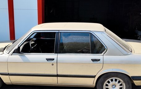 BMW 5 серия, 1983 год, 380 000 рублей, 4 фотография