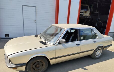 BMW 5 серия, 1983 год, 380 000 рублей, 5 фотография