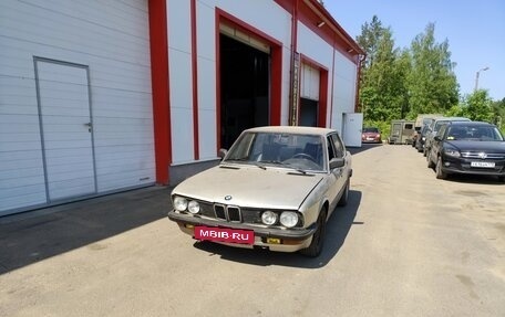 BMW 5 серия, 1983 год, 380 000 рублей, 2 фотография