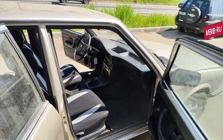BMW 5 серия, 1983 год, 380 000 рублей, 8 фотография