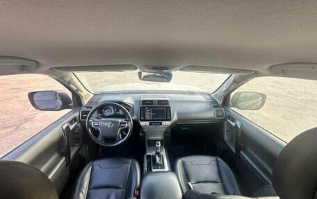 Toyota Land Cruiser Prado 150 рестайлинг 2, 2021 год, 5 440 000 рублей, 3 фотография