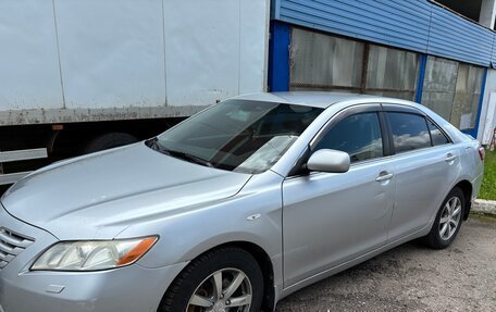 Toyota Camry, 2007 год, 850 000 рублей, 2 фотография