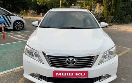 Toyota Camry, 2012 год, 1 720 000 рублей, 2 фотография