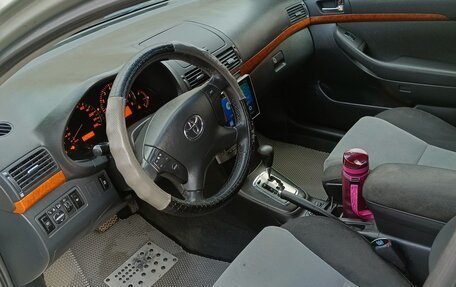 Toyota Avensis III рестайлинг, 2007 год, 900 000 рублей, 2 фотография