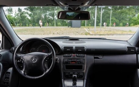 Mercedes-Benz C-Класс, 2004 год, 850 000 рублей, 8 фотография