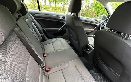 Volkswagen Golf VII, 2018 год, 1 830 000 рублей, 10 фотография