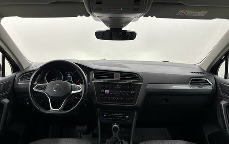 Volkswagen Tiguan II, 2020 год, 3 096 000 рублей, 17 фотография