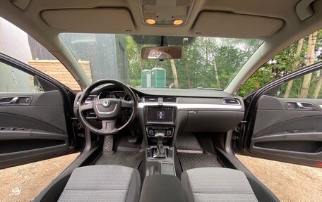 Skoda Superb III рестайлинг, 2010 год, 730 000 рублей, 11 фотография