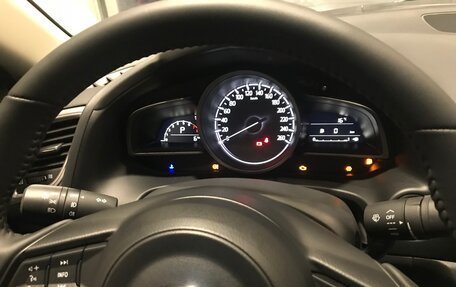 Mazda 3, 2017 год, 2 000 000 рублей, 9 фотография