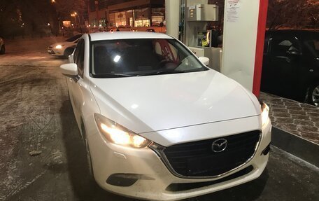 Mazda 3, 2017 год, 2 000 000 рублей, 10 фотография