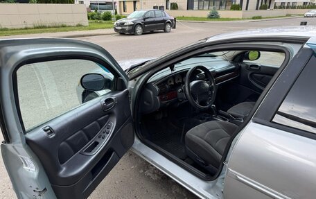 Dodge Stratus II, 2001 год, 350 000 рублей, 8 фотография