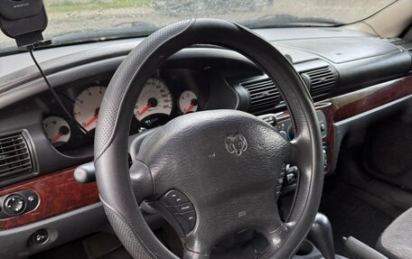 Dodge Stratus II, 2001 год, 350 000 рублей, 15 фотография