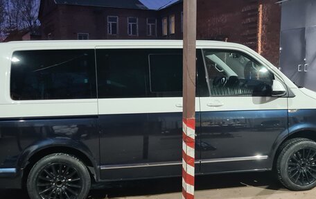 Volkswagen Multivan T6 рестайлинг, 2018 год, 4 750 000 рублей, 12 фотография
