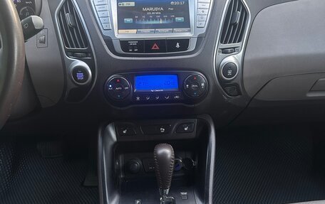 Hyundai ix35 I рестайлинг, 2011 год, 1 100 000 рублей, 8 фотография