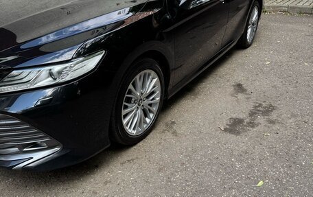 Toyota Camry, 2018 год, 3 100 000 рублей, 10 фотография