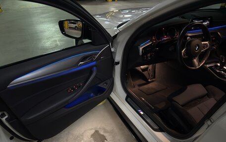 BMW 5 серия, 2019 год, 4 300 000 рублей, 21 фотография