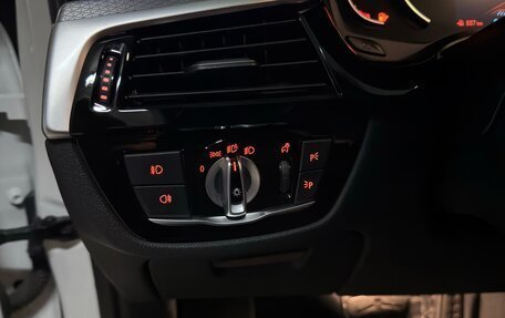 BMW 5 серия, 2019 год, 4 300 000 рублей, 24 фотография