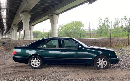 Mercedes-Benz E-Класс, 1996 год, 380 000 рублей, 5 фотография