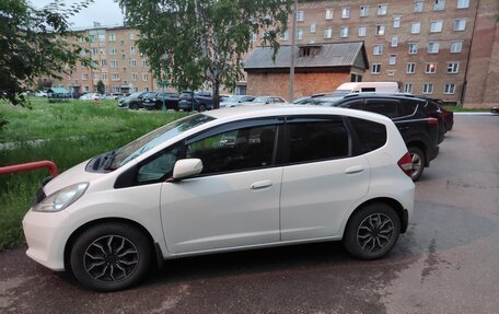 Honda Fit III, 2010 год, 900 000 рублей, 1 фотография