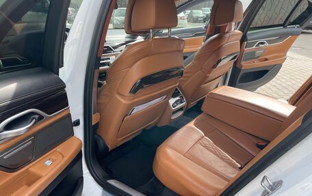 BMW 7 серия, 2017 год, 12 фотография