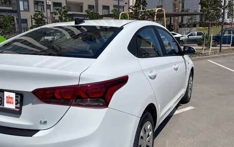 Hyundai Solaris II рестайлинг, 2017 год, 900 000 рублей, 7 фотография
