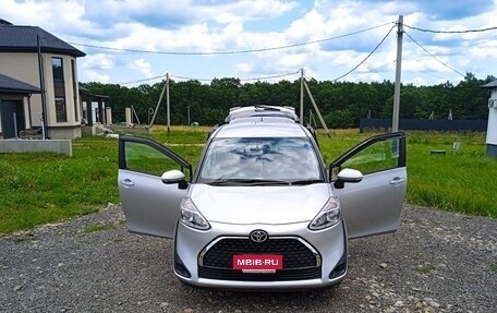 Toyota Sienta II, 2019 год, 1 400 000 рублей, 4 фотография