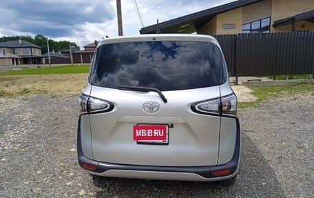 Toyota Sienta II, 2019 год, 1 400 000 рублей, 8 фотография