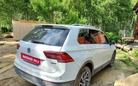 Volkswagen Tiguan II, 2018 год, 2 200 000 рублей, 9 фотография