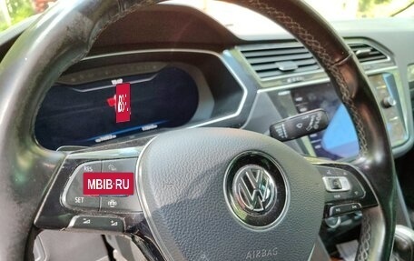 Volkswagen Tiguan II, 2018 год, 2 200 000 рублей, 11 фотография