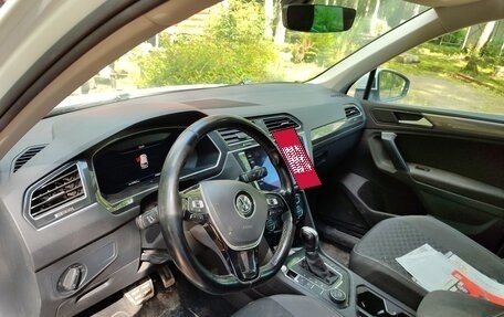 Volkswagen Tiguan II, 2018 год, 2 200 000 рублей, 14 фотография