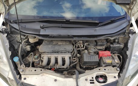 Honda Fit III, 2010 год, 900 000 рублей, 7 фотография