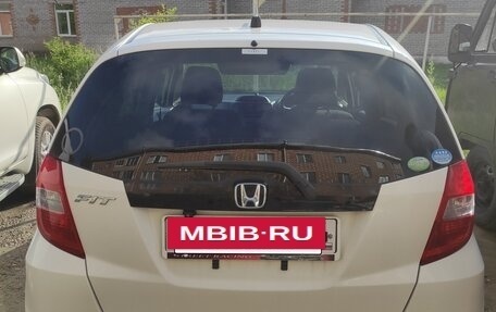 Honda Fit III, 2010 год, 900 000 рублей, 6 фотография