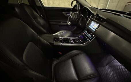 Jaguar XF II, 2017 год, 2 499 999 рублей, 3 фотография