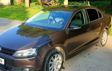 Volkswagen Jetta VI, 2014 год, 1 200 000 рублей, 2 фотография