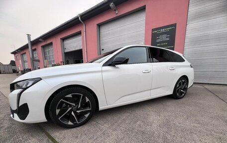 Peugeot 308, 2022 год, 2 340 000 рублей, 3 фотография